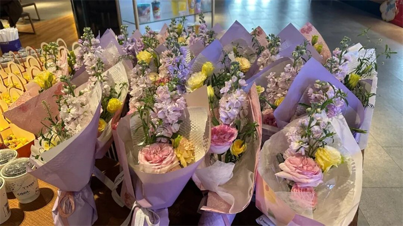 “風(fēng)火輪加速美麗，乾坤圈圈住幸?！迸窆?jié)特別活動1